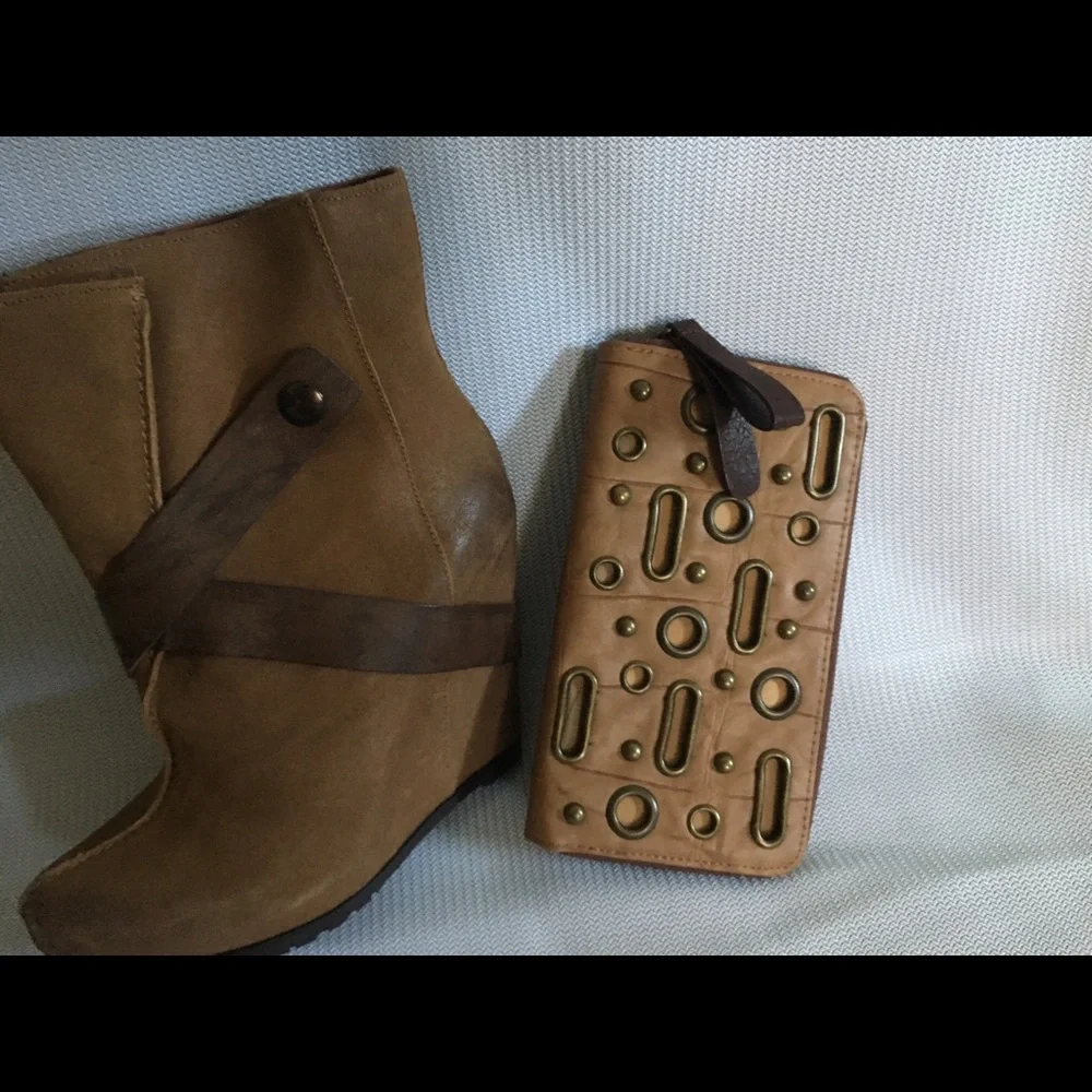 luxury rebel cross strap